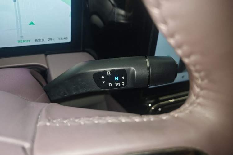 Used Leapmotor C11 2021 Luxury Edition Gear Lever
