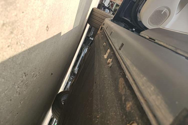 Used Leapmotor C11 2021 Executive Edition 610 Left Side Sill