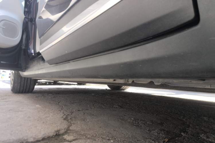 Used Leapmotor C11 2021 Revised Version Luxury Edition Left Side Sill