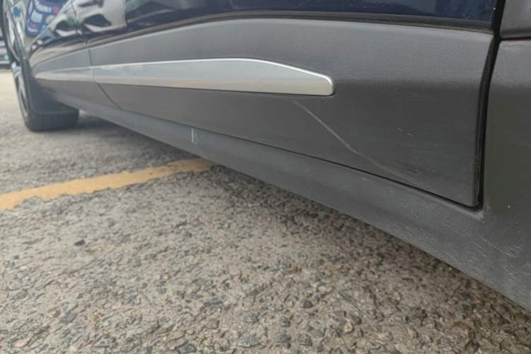 Used Leapmotor C11 2021 Performance Edition Left Side Sill