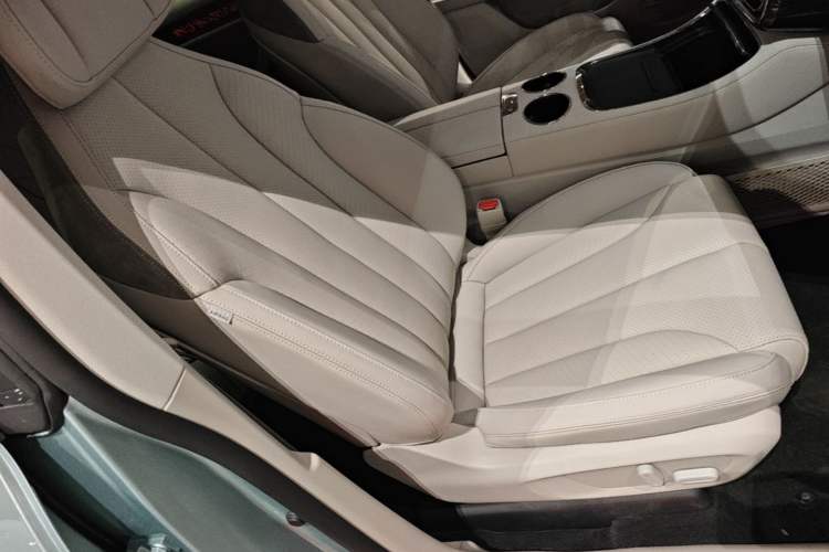 Used Leapmotor C11 2021 Performance Edition Right Front Seat