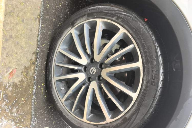 Used Leapmotor C11 2021 Luxury Edition Right Front Wheel Hub