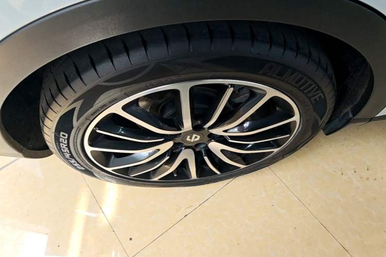 Used Leapmotor C11 2021 Revised Version Luxury Edition Right Rear Wheel Hub