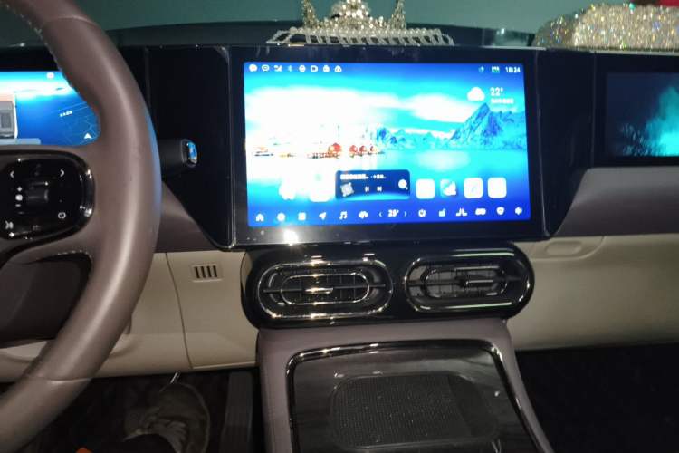 Used Leapmotor C11 2021 Revised Version Luxury Edition Audio And AC Panel