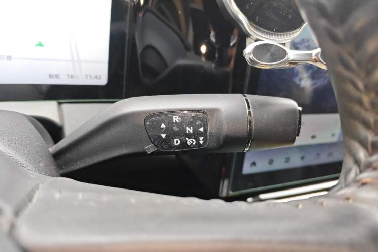 Used Leapmotor C11 2021 Luxury Edition Gear Lever