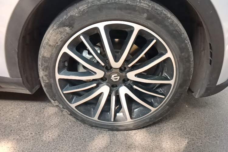Used Leapmotor C11 2021 Luxury Edition Right Front Wheel Hub
