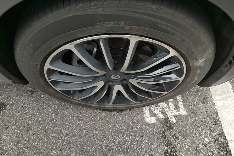 Used Leapmotor C11 2021 Deluxe Edition Right Front Wheel Hub