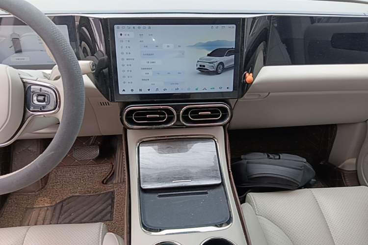 Used Leapmotor C11 2021 Luxury Edition Audio And AC Panel