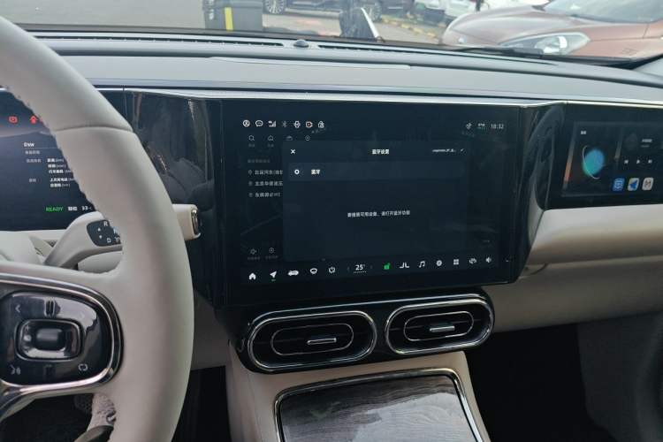 Used Leapmotor C11 2021 Luxury Edition Audio And AC Panel