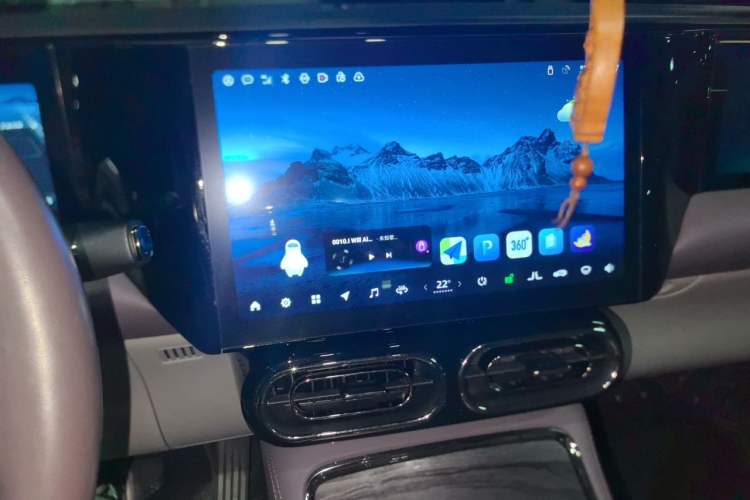 Used Leapmotor C11 2021 Revised Version Luxury Edition Audio And AC Panel