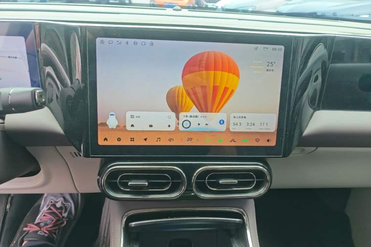 Used Leapmotor C11 2021 Luxury Edition Audio And AC Panel