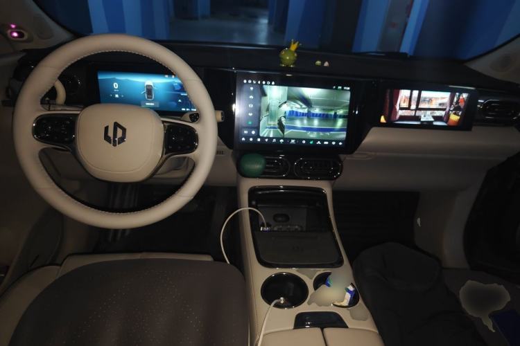 Used Leapmotor C11 2021 Revised Version Luxury Edition Center Console