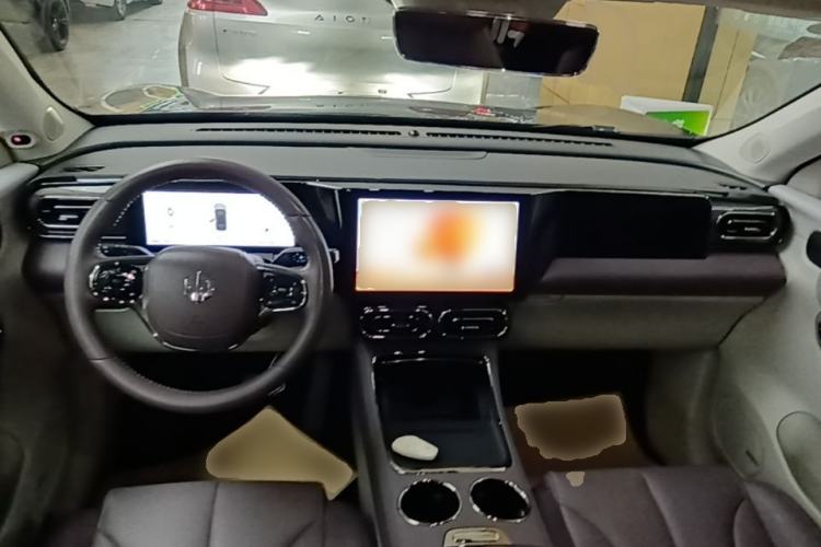 Used Leapmotor C11 2021 Executive Edition 510 Center Console
