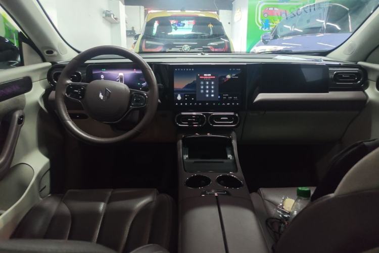Used Leapmotor C11 2021 Deluxe Edition Center Console