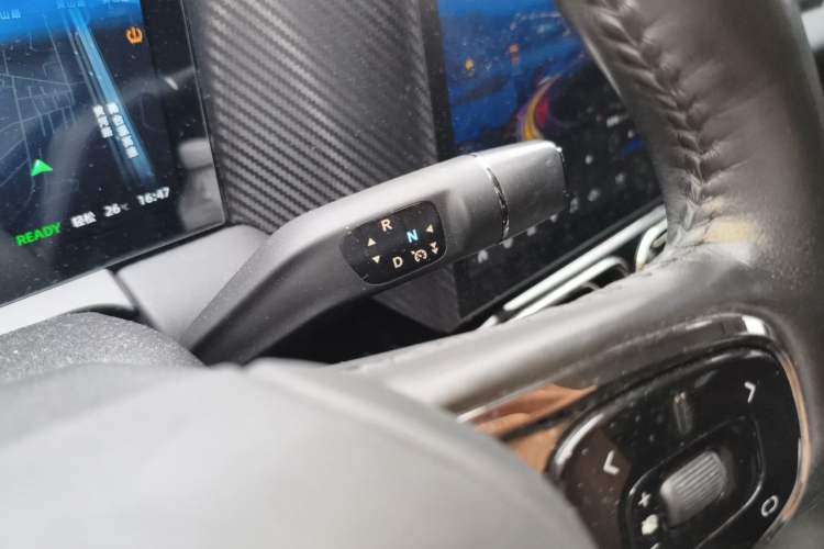 Used Leapmotor C11 2021 Luxury Edition Gear Lever