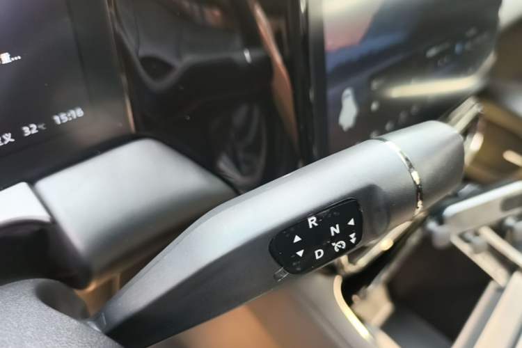Used Leapmotor C11 2021 Deluxe Edition Gear Lever