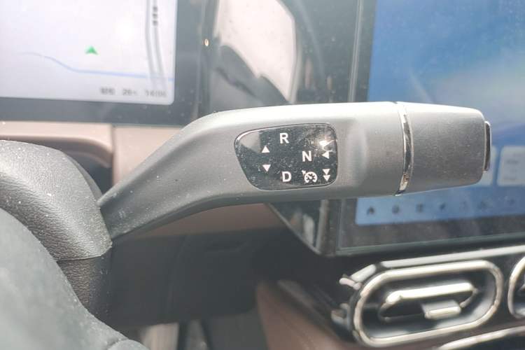 Used Leapmotor C11 2021 Luxury Edition Gear Lever