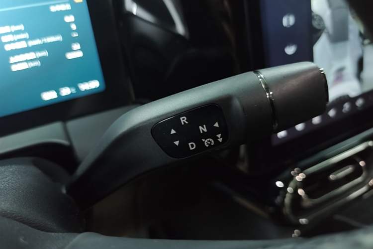 Used Leapmotor C11 2021 Luxury Edition Gear Lever