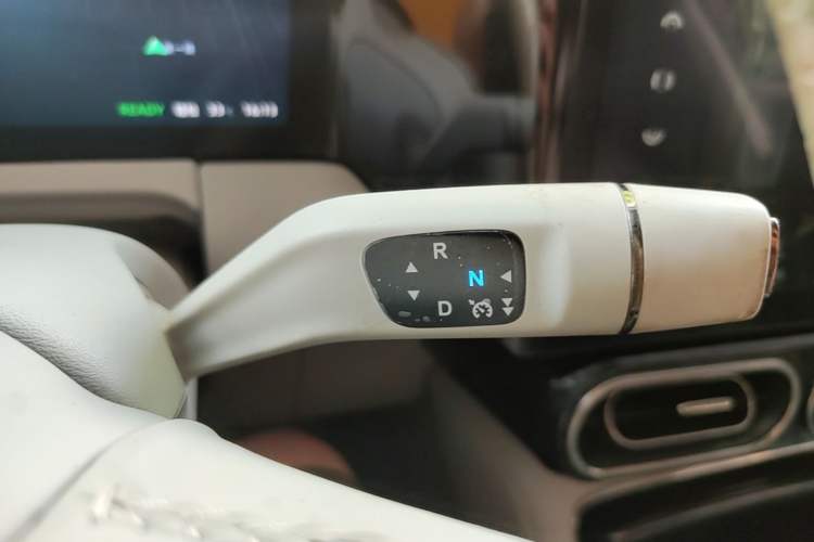 Used Leapmotor C11 2021 Luxury Edition Gear Lever
