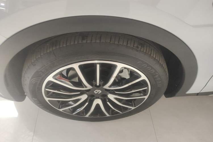 Used Leapmotor C11 2021 Zhixing Edition 510 Left Front Wheel Hub