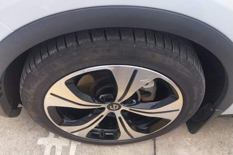 Used Leapmotor C11 2021 Luxury Edition Left Front Wheel Hub