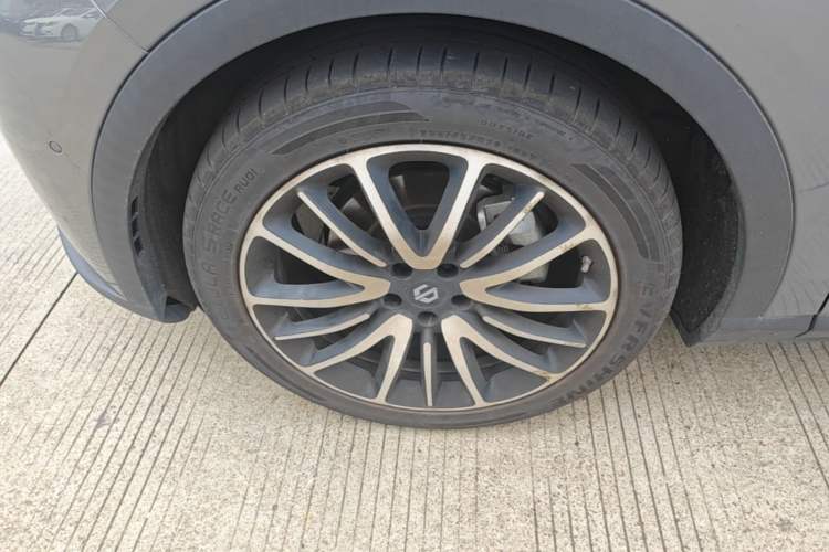 Used Leapmotor C11 2021 Luxury Edition Left Front Wheel Hub