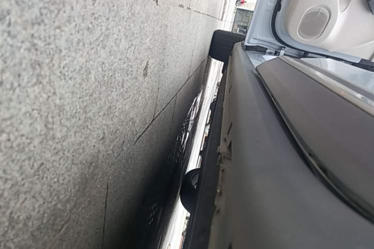Used Leapmotor C11 2021 Revised Version Luxury Edition Left Side Sill