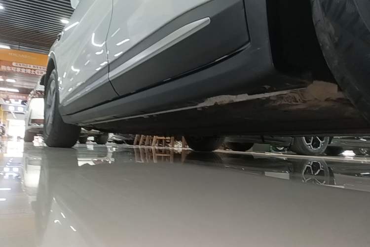 Used Leapmotor C11 2021 Luxury Edition Left Side Sill