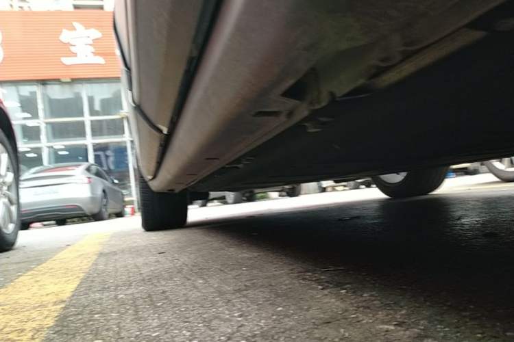 Used Leapmotor C11 2021 Luxury Edition Left Side Sill