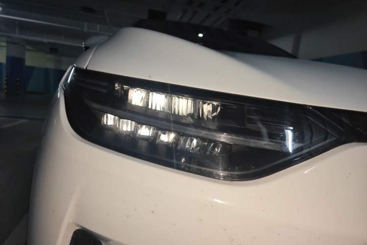 Used Leapmotor C11 2021 Revised Version Luxury Edition Right Front Headlight