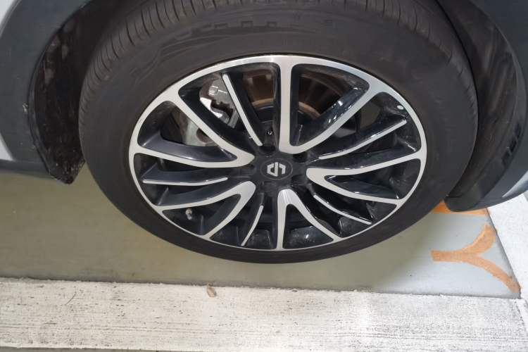 Used Leapmotor C11 2021 Luxury Edition Right Front Wheel Hub