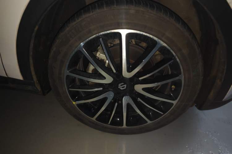 Used Leapmotor C11 2021 Revised Version Luxury Edition Right Front Wheel Hub