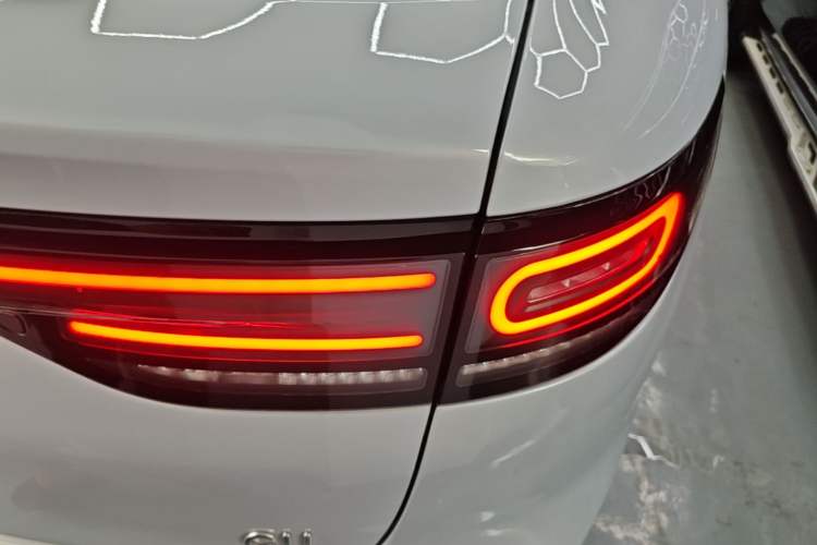 Used Leapmotor C11 2021 Luxury Edition Right Rear Taillight
