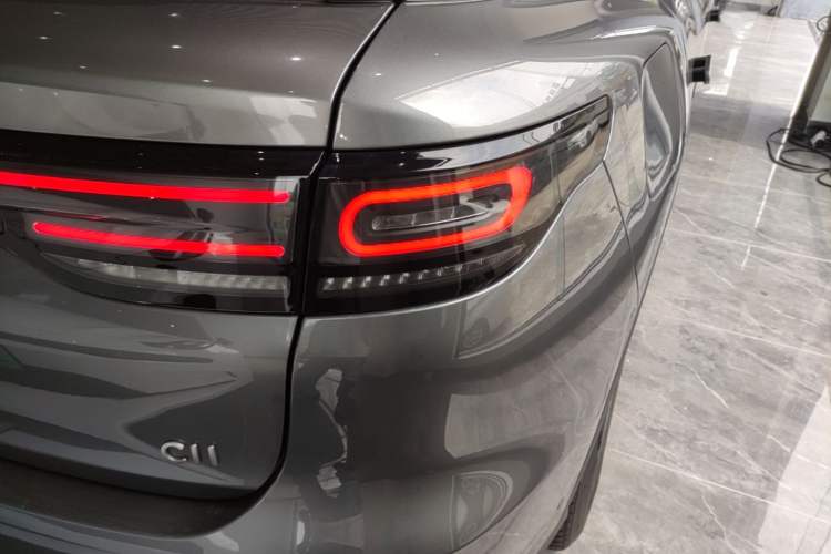 Used Leapmotor C11 2021 Deluxe Edition Right Rear Taillight