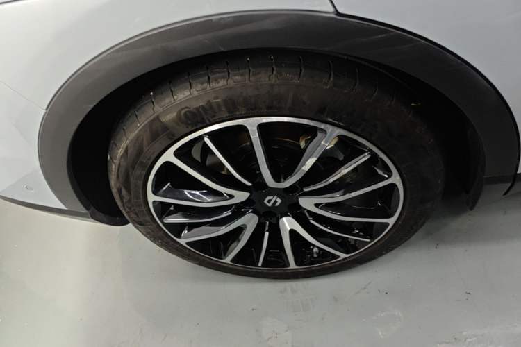 Used Leapmotor C11 2021 Luxury Edition Right Rear Wheel Hub