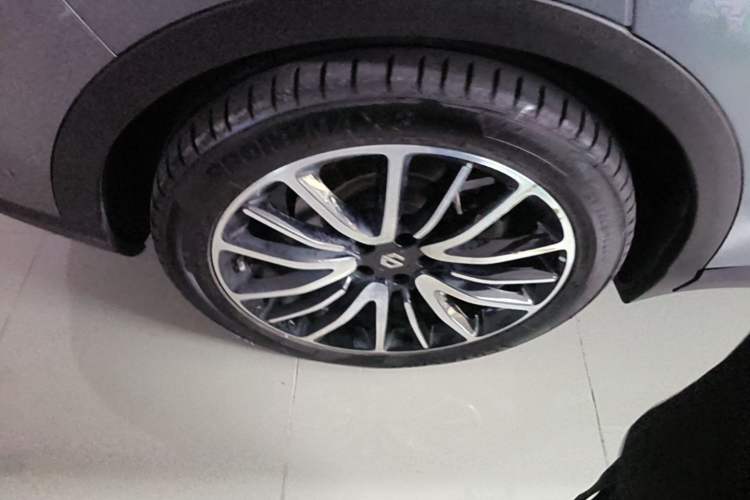 Used Leapmotor C11 2021 Luxury Edition Right Rear Wheel Hub