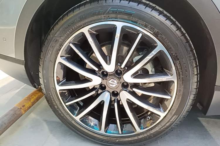 Used Leapmotor C11 2021 Revised Version Luxury Edition Right Rear Wheel Hub