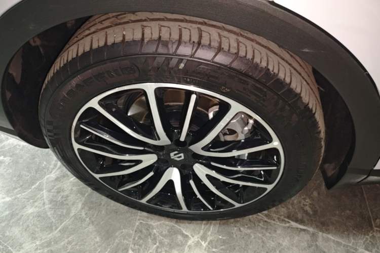 Used Leapmotor C11 2021 Revised Version Luxury Edition Right Rear Wheel Hub