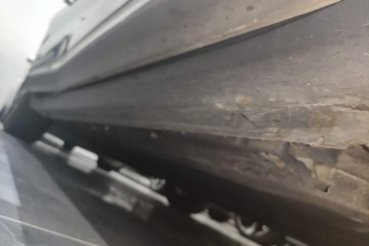 Used Leapmotor C11 2021 Deluxe Edition Right Side Sill