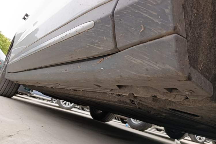 Used Leapmotor C11 2021 Luxury Edition Right Side Sill