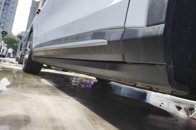 Used Leapmotor C11 2021 Luxury Edition Right Side Sill