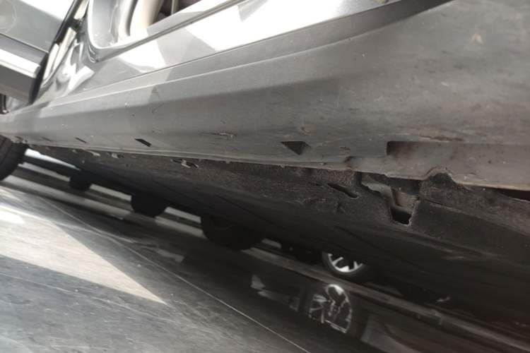 Used Leapmotor C11 2021 Deluxe Edition Right Side Sill