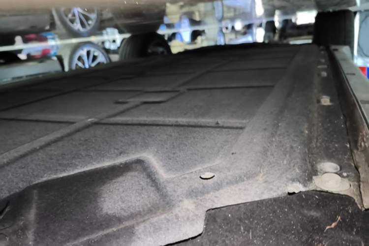 Used Leapmotor C11 2021 Luxury Edition Right Side Sill
