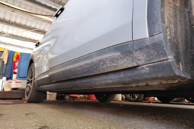 Used Leapmotor C11 2021 Luxury Edition Right Side Sill