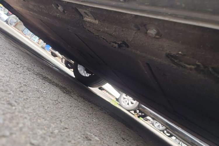 Used Leapmotor C11 2021 Deluxe Edition Right Side Sill