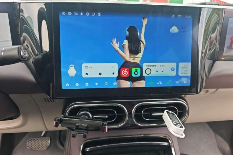Used Leapmotor C11 2021 Performance Edition Audio And AC Panel