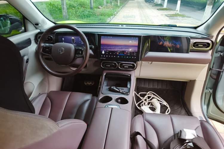 Used Leapmotor C11 2021 Deluxe Edition Center Console
