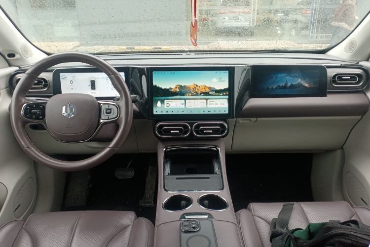 Used Leapmotor C11 2021 Performance Edition Center Console