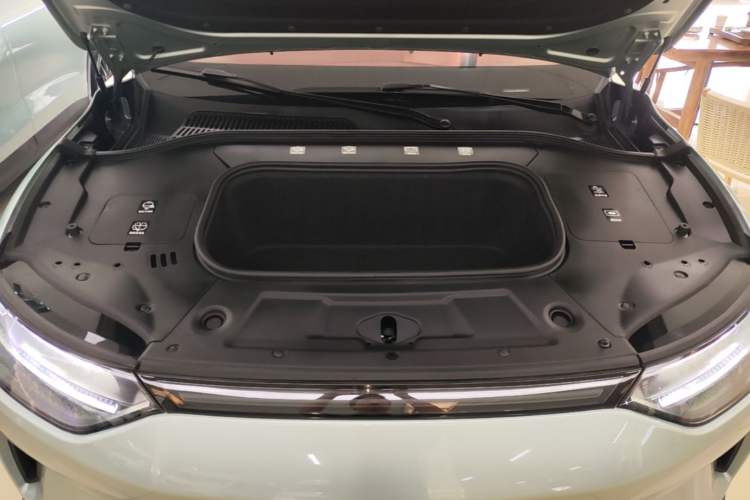 Used Leapmotor C11 2021 Deluxe Edition Engine Bay