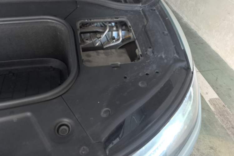Used Leapmotor C11 2021 Deluxe Edition Engine Bay Left